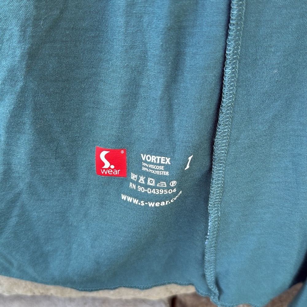 S Wear Set - Picture 7 of 7